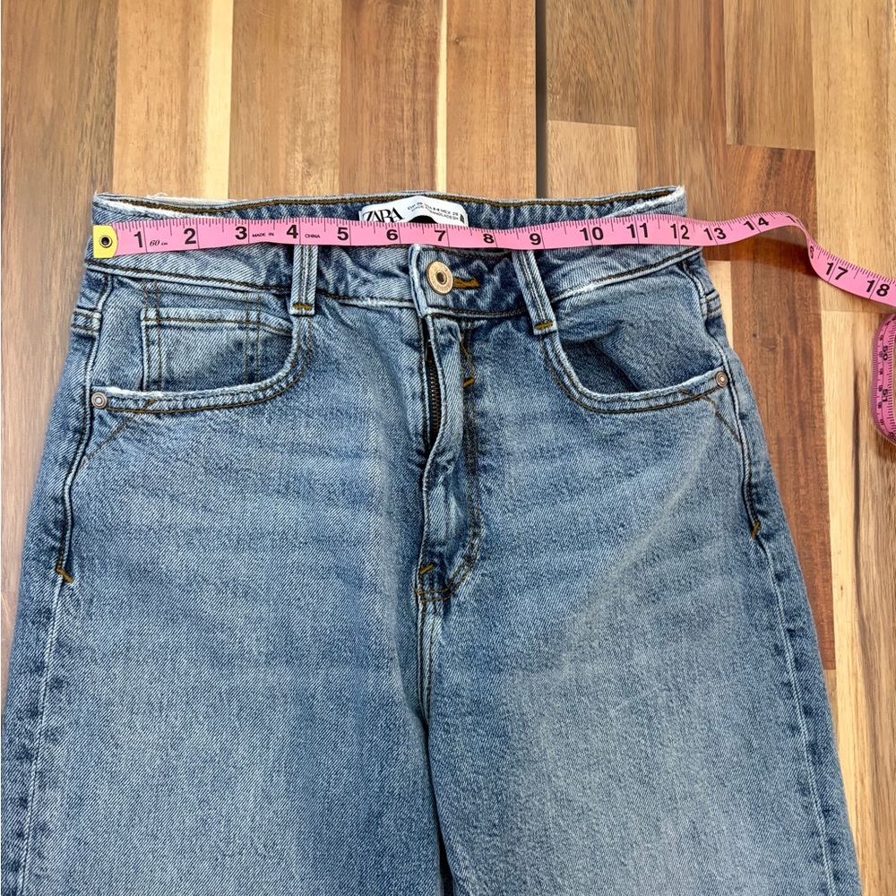 Zara Sz 4 Light Wash High Rise Mom Blue Denim Jeans Straight Leg Ribbed Y2K - Picture 5 of 10